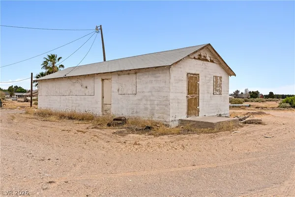 $699,000 | 1665 Whipple Avenue, Logandale, NV 89021