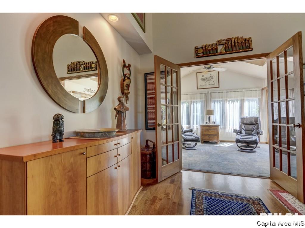 110 Country Place Springfield, IL 62703 - Photo 12 of 36