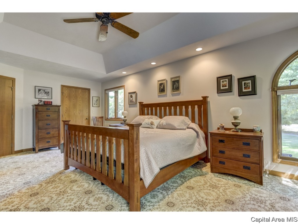 110 Country Place Springfield, IL 62703 - Photo 13 of 36