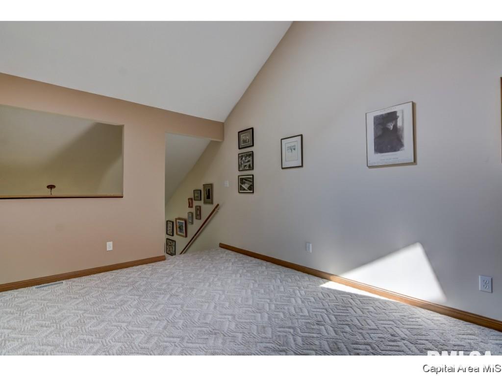110 Country Place Springfield, IL 62703 - Photo 21 of 36