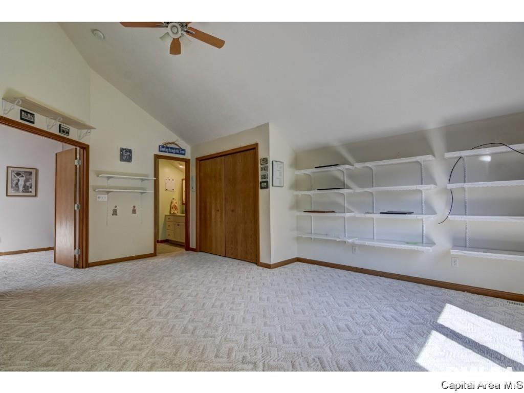 110 Country Place Springfield, IL 62703 - Photo 23 of 36