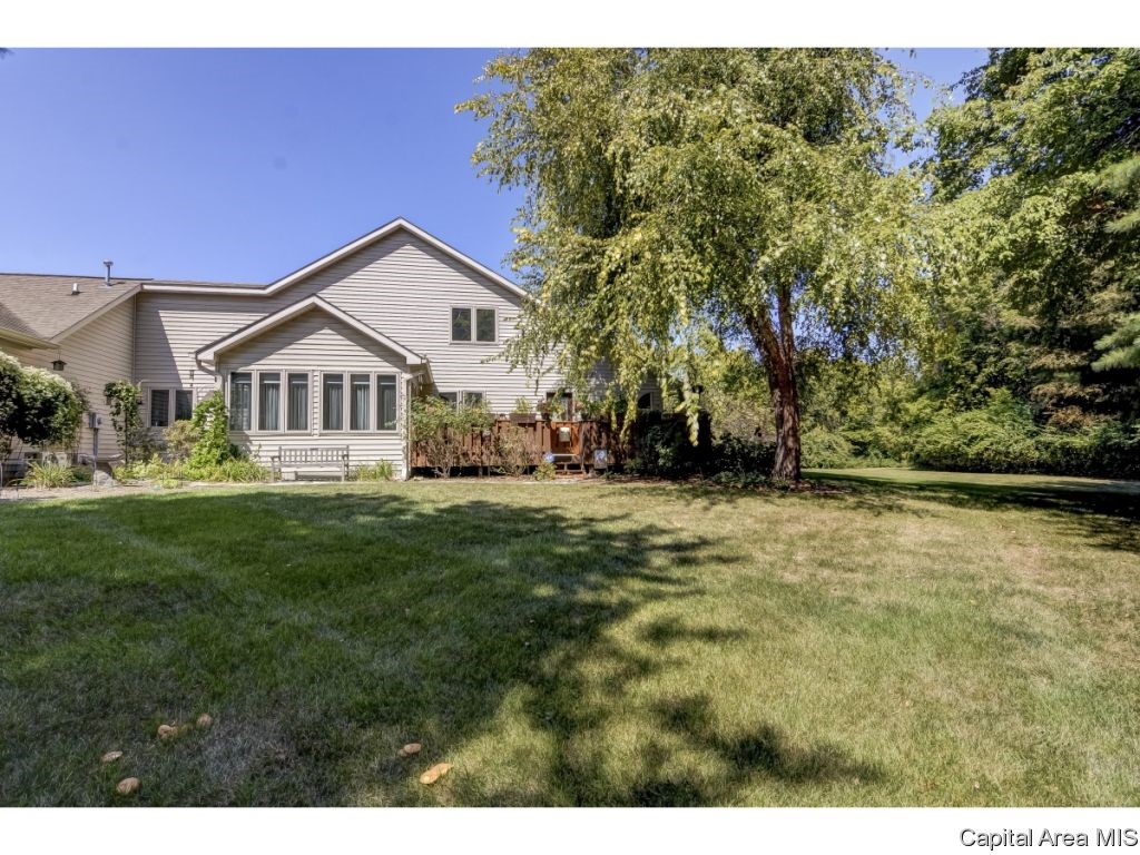 110 Country Place Springfield, IL 62703 - Photo 30 of 36
