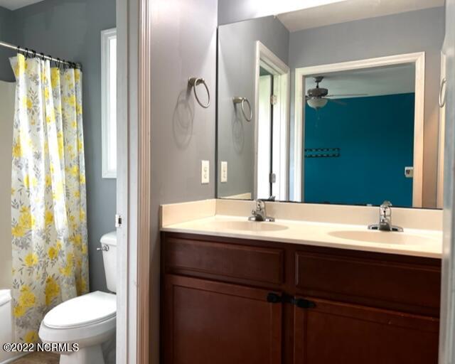137 Brown Road Jacksonville, NC 28540 - Photo 12 of 19 Primary Bathroom