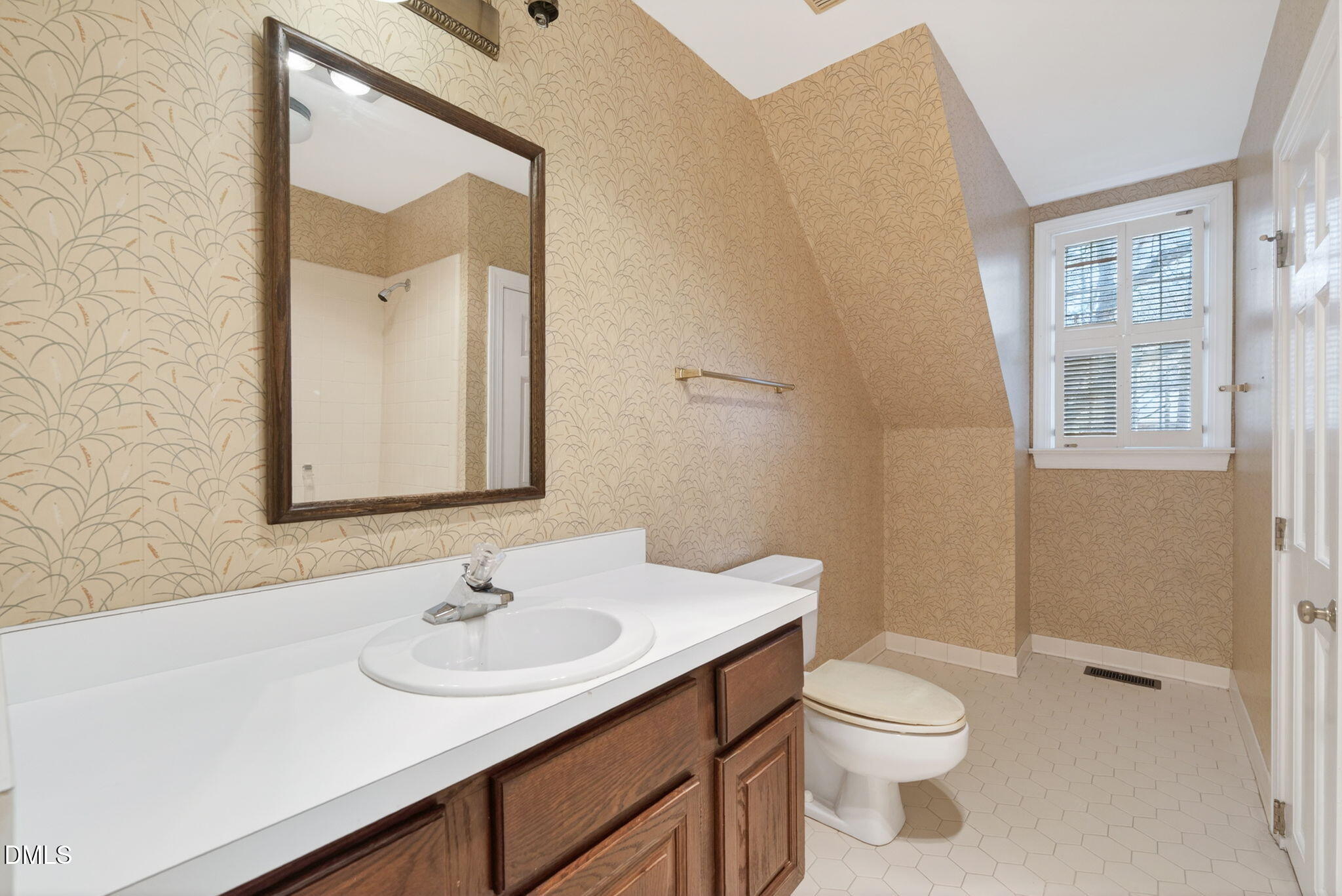 516 Weathergreen Drive Raleigh, NC 27615 - Photo 33 of 41 33-web-or-mls-516 Weathergreen-37