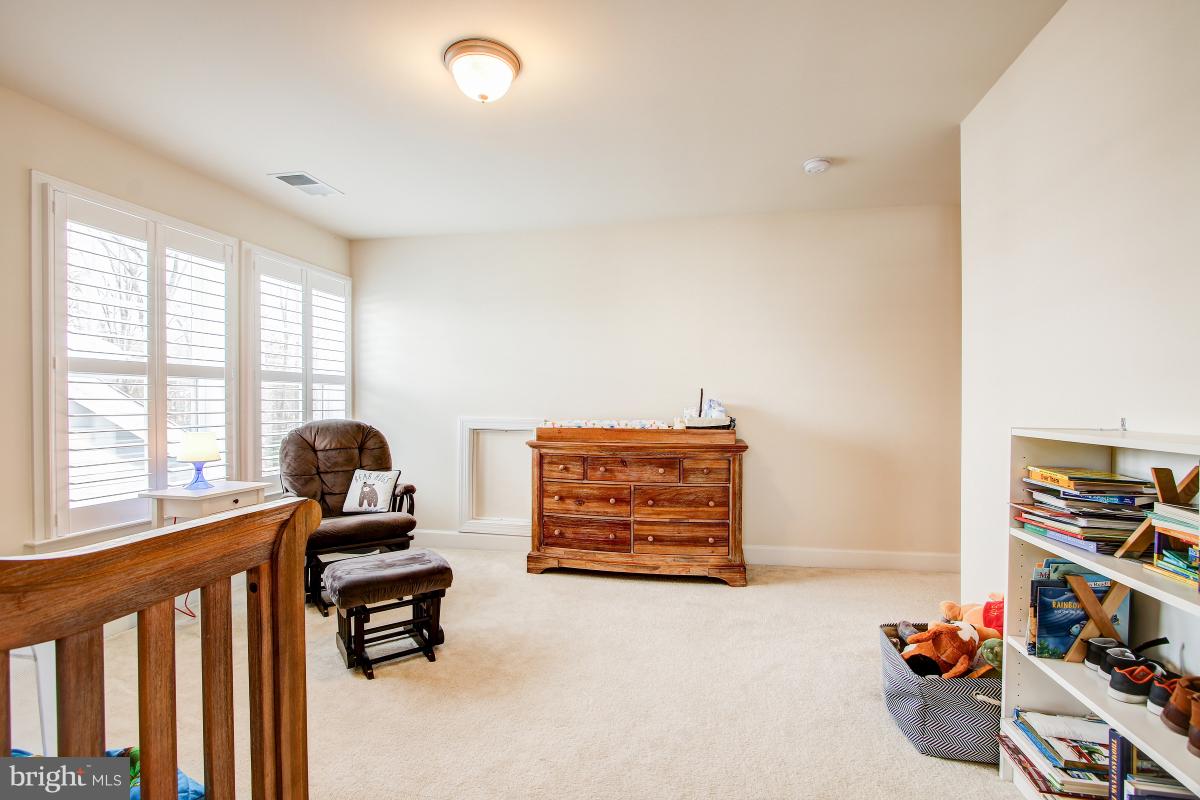 8391 Edward Carr Court Springfield, VA 22153 - Photo 39 of 67 2nd bedroom suite w/full bath and walk-in closet