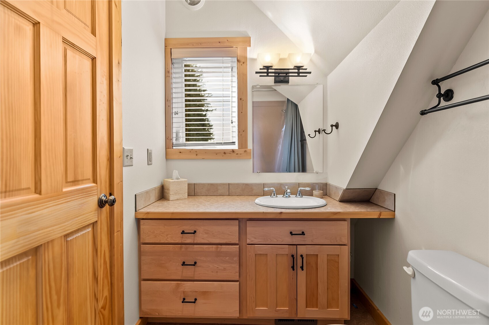 104 Center Street Winthrop, WA 98862 - Photo 26 of 40