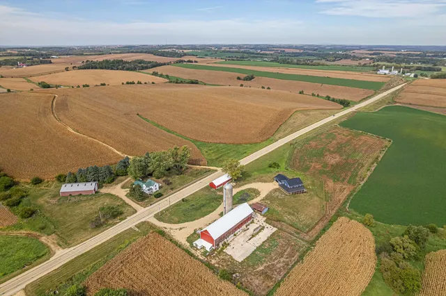 $599,900 | N5184 County Road North, Monroe, WI 53566