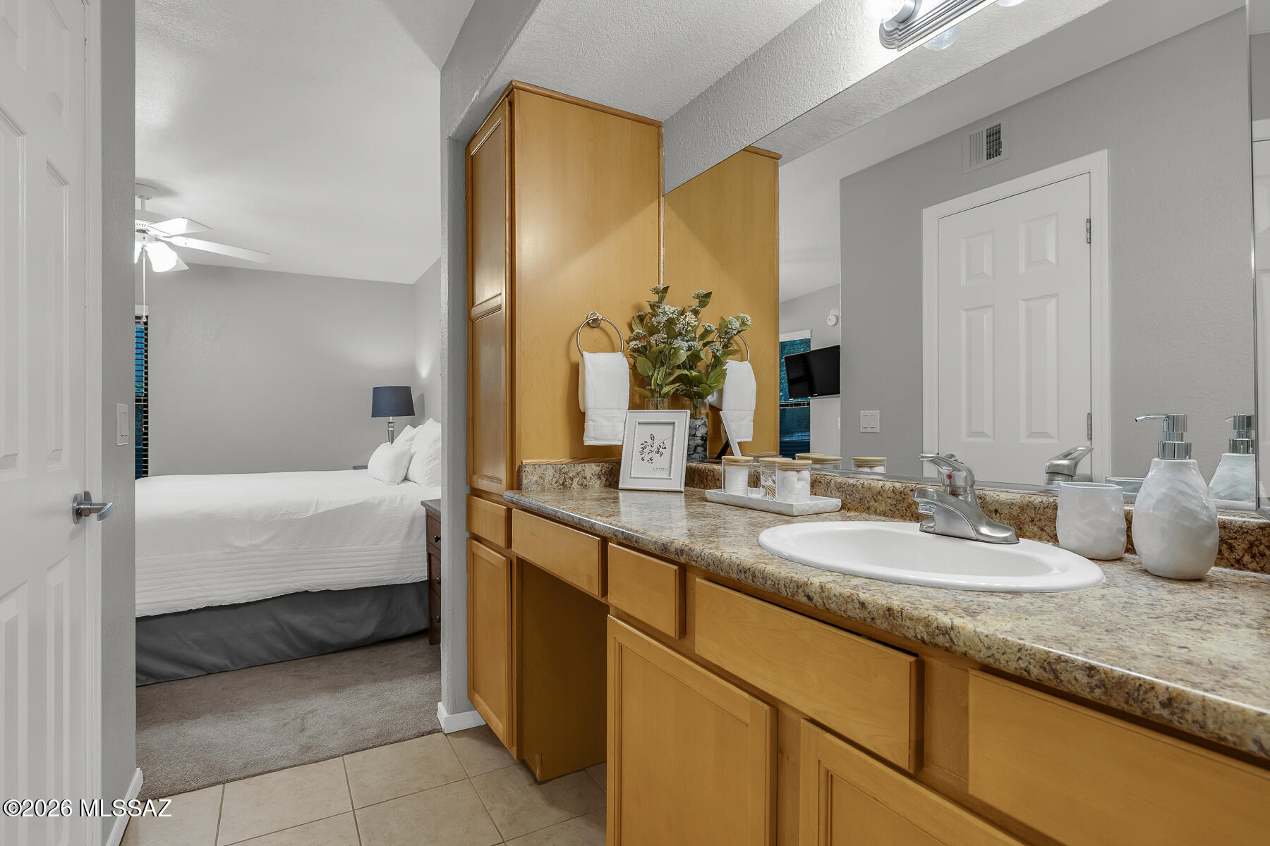 5855 North Kolb Road, Unit 1102 Tucson, AZ 85750 - Photo 11 of 47 Primary Bath
