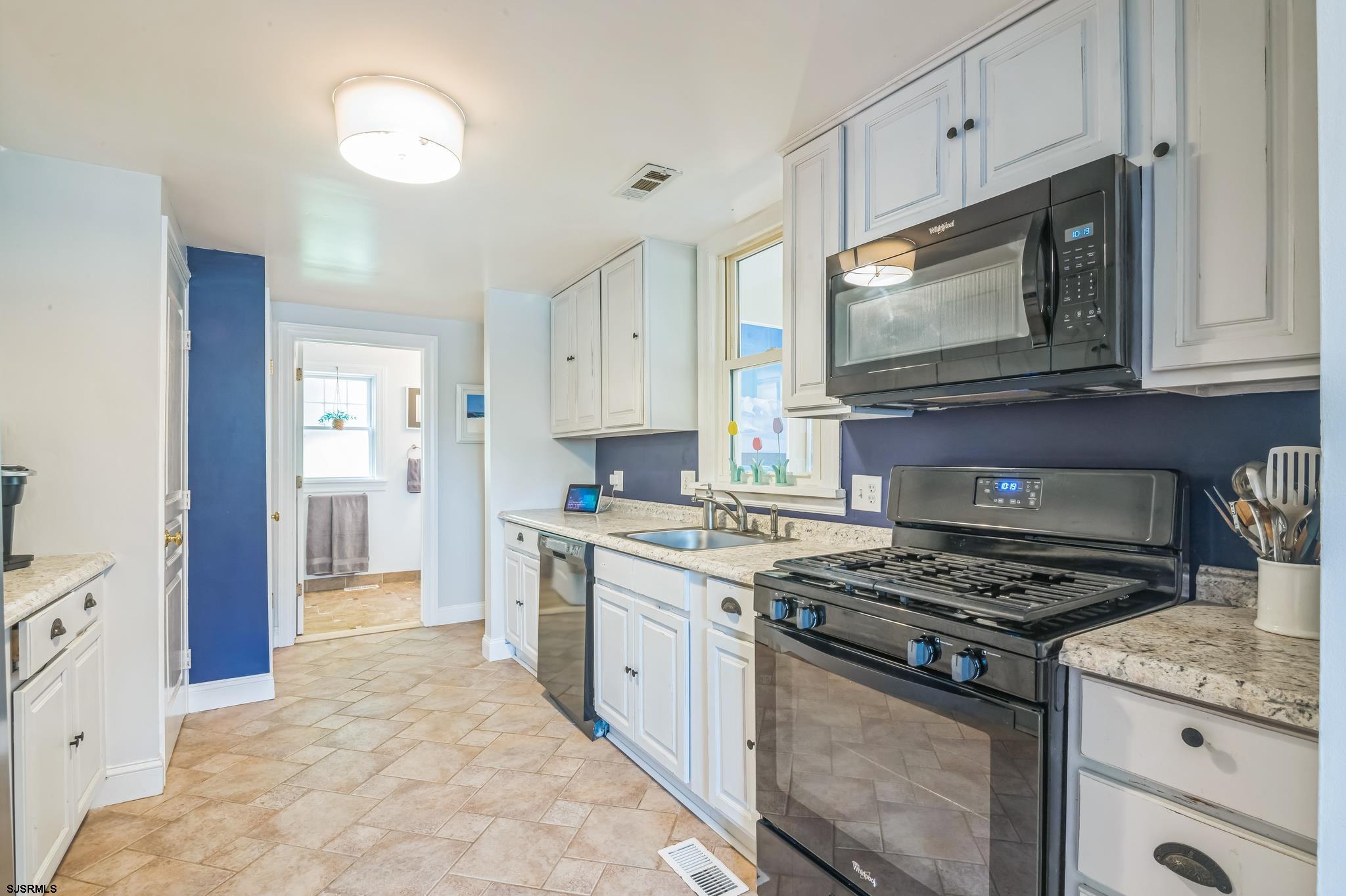 25 Shore Road Somers Point, NJ 08244 - Photo 10 of 33 Gallery Image 10