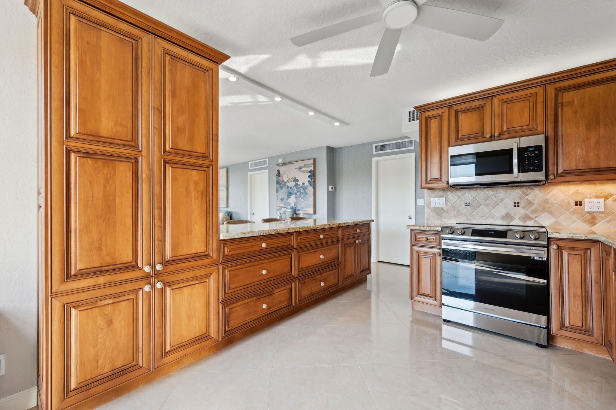 1627 Riverview Road, Unit 409 Deerfield Beach, FL 33441 - Photo 15 of 39 17