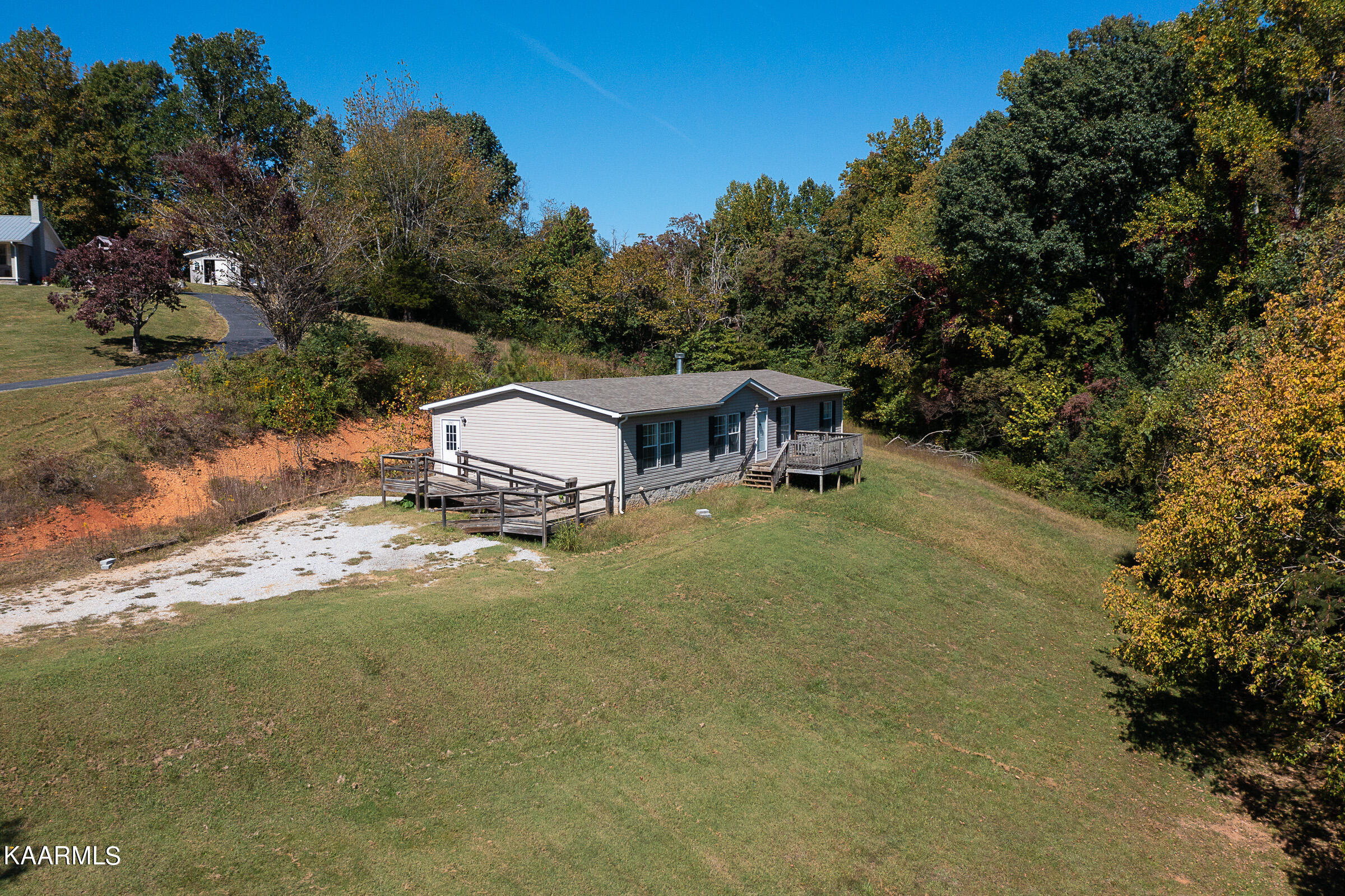 1990 Bluff Road Harriman, TN 37748 - Photo 1 of 19 JBP_Bluff1990_Print-1