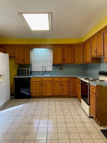 $1,795 | 744 Vassar Road, Deland, FL 32724