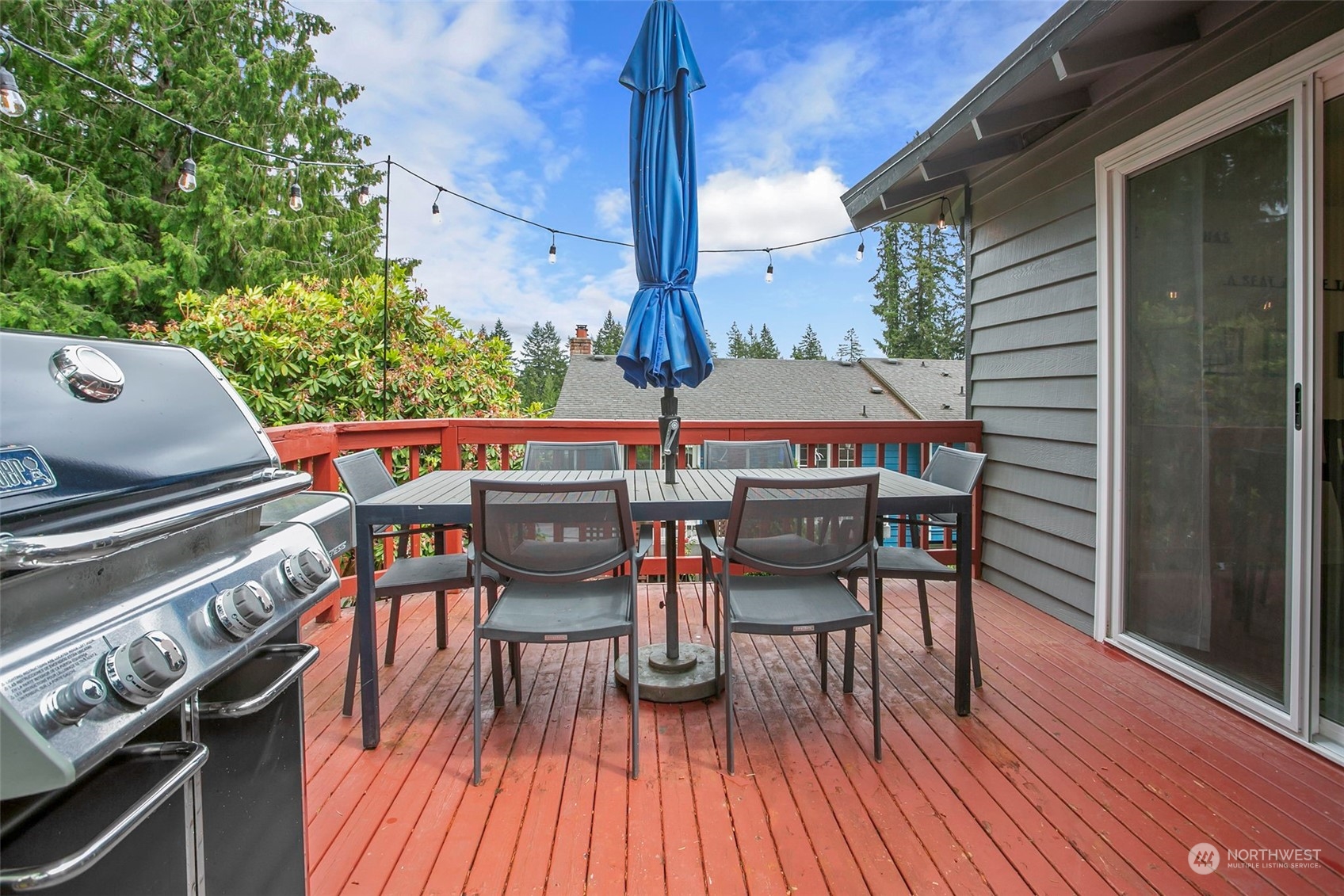 205 155th Place Southeast Bothell, WA 98012 - Photo 28 of 37 a outdoor view with a sitting space