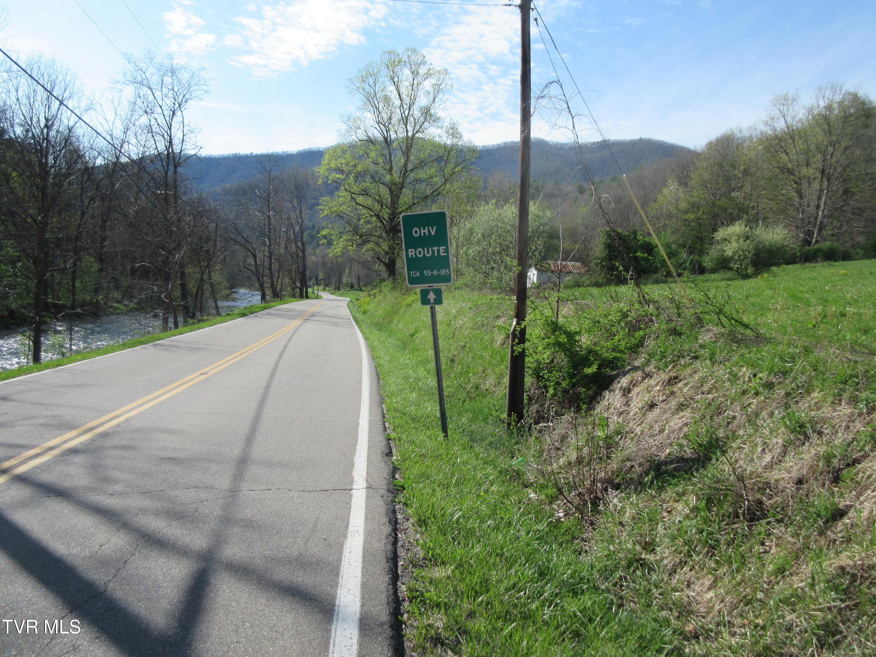 9222 Roan Creek Road Butler, TN 37640 - Photo 19 of 25 IMG_0483