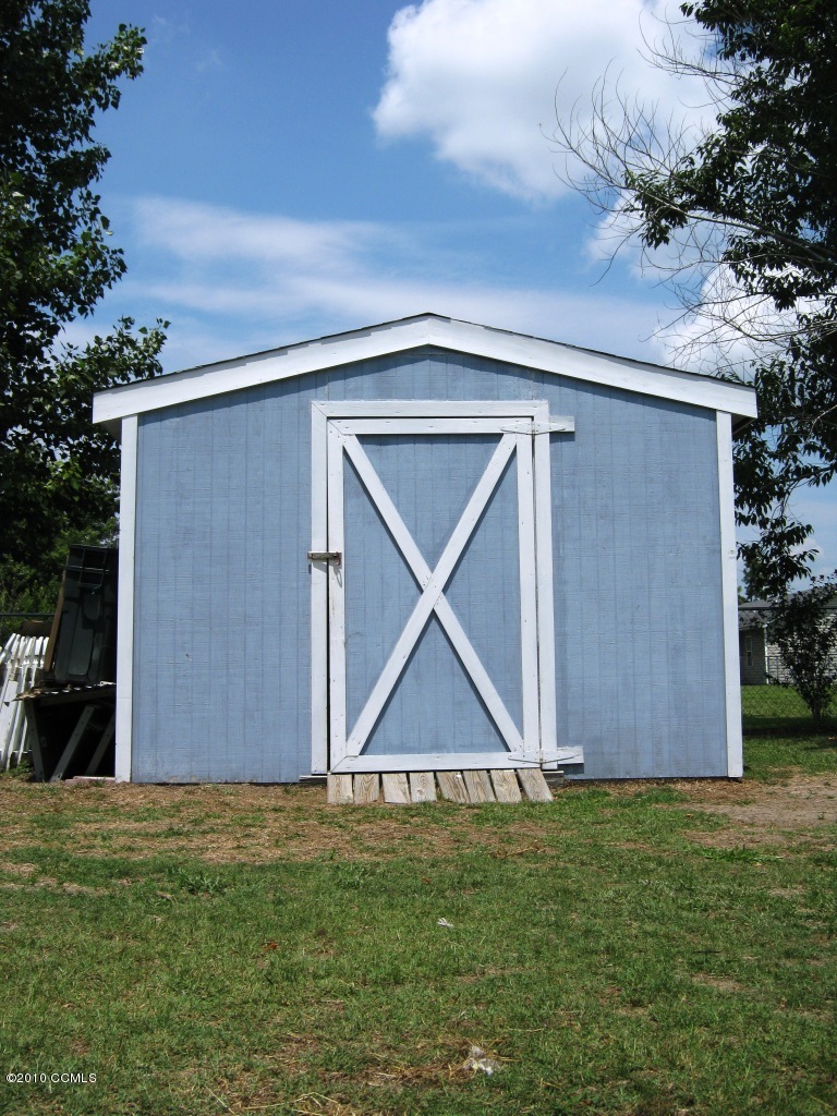 121 Fodder Drive Hubert, NC 28539 - Photo 16 of 16 Outside Storage