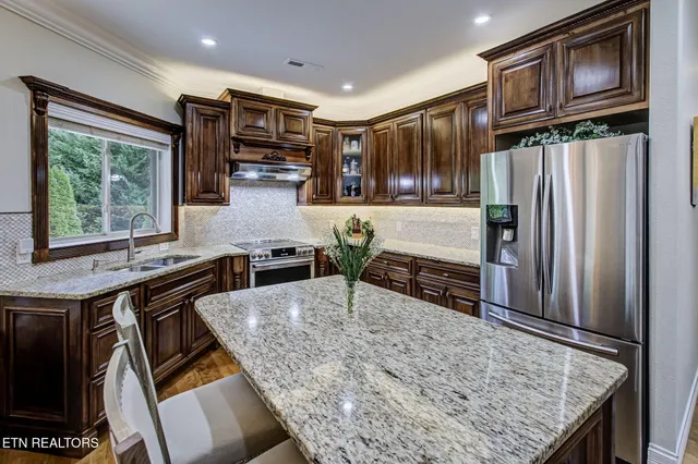 $619,900 | 604 Tanasi Lane, Loudon, TN 37774