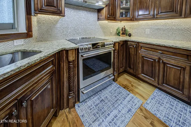 $619,900 | 604 Tanasi Lane, Loudon, TN 37774