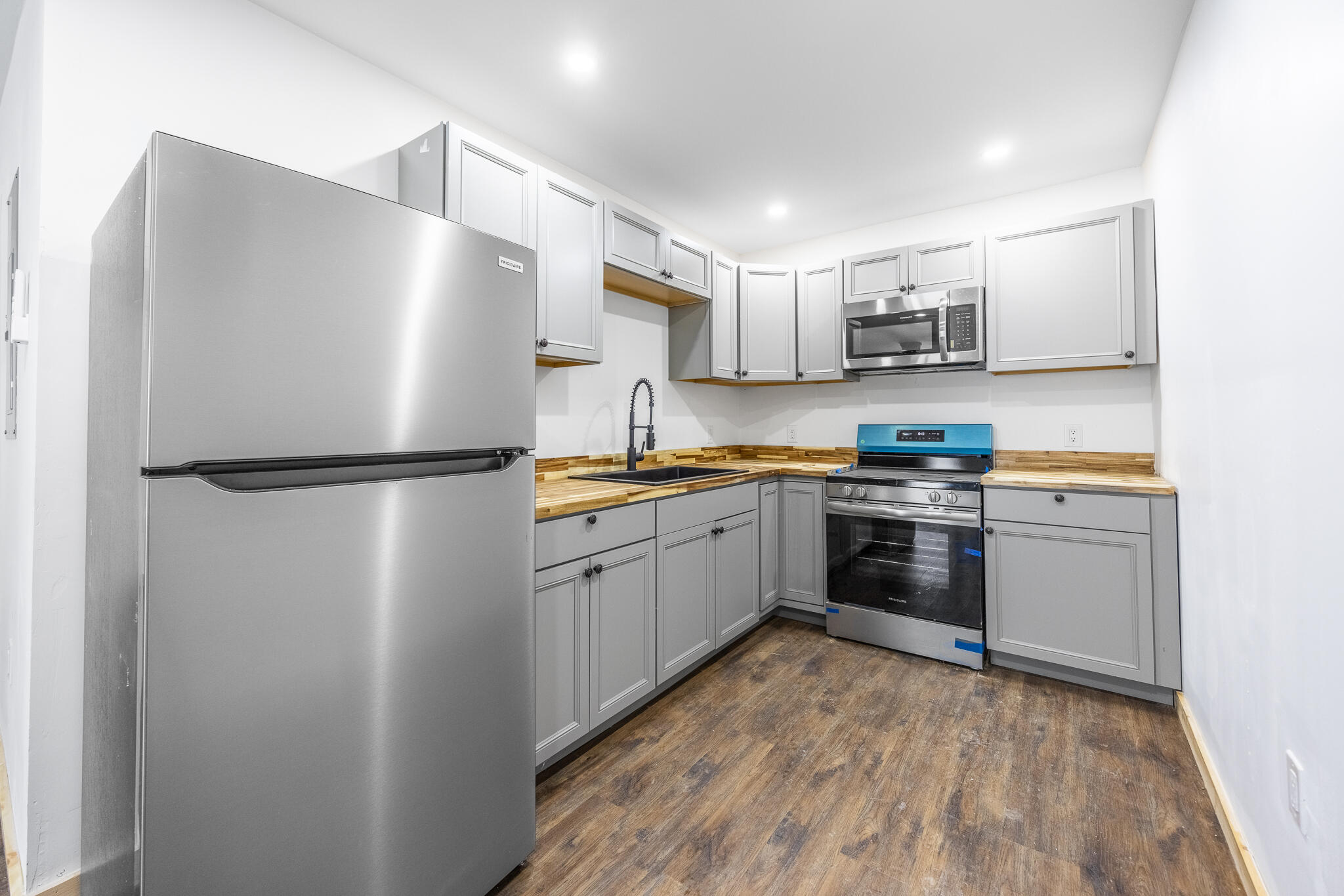 91 Walter Street Bangor, ME 04401 - Photo 17 of 24 Kitchen