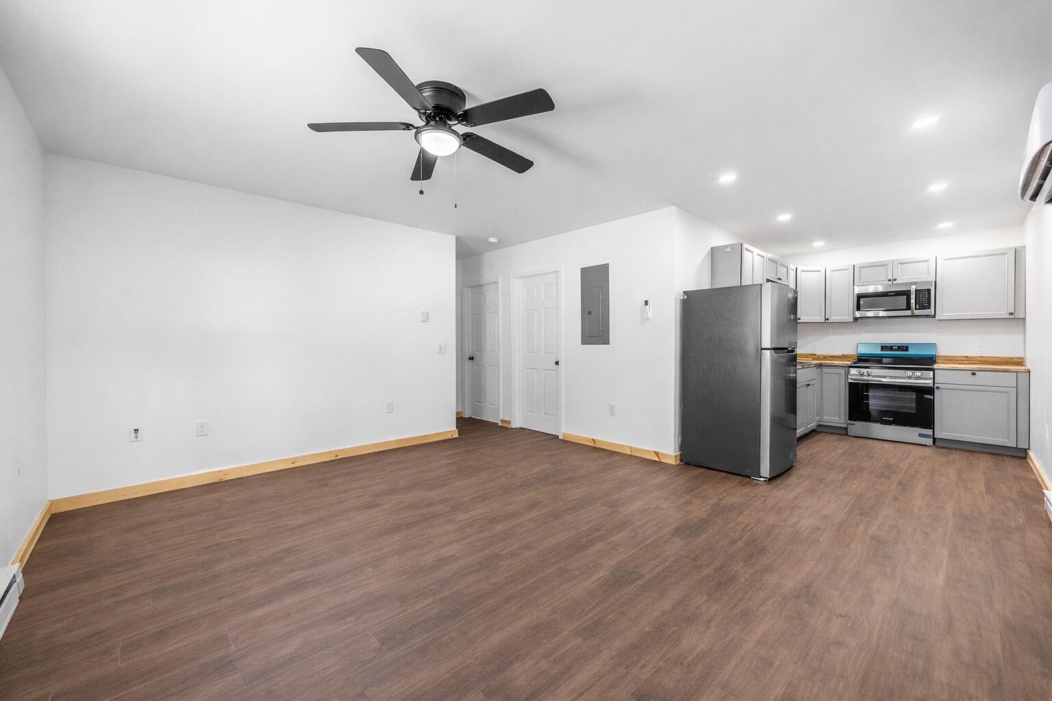 91 Walter Street Bangor, ME 04401 - Photo 18 of 24 Living 2