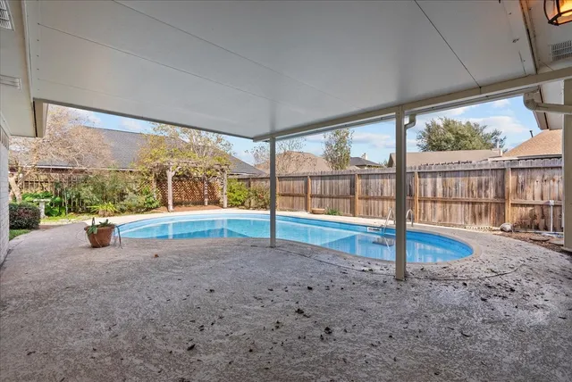 a view of house with outdoor space