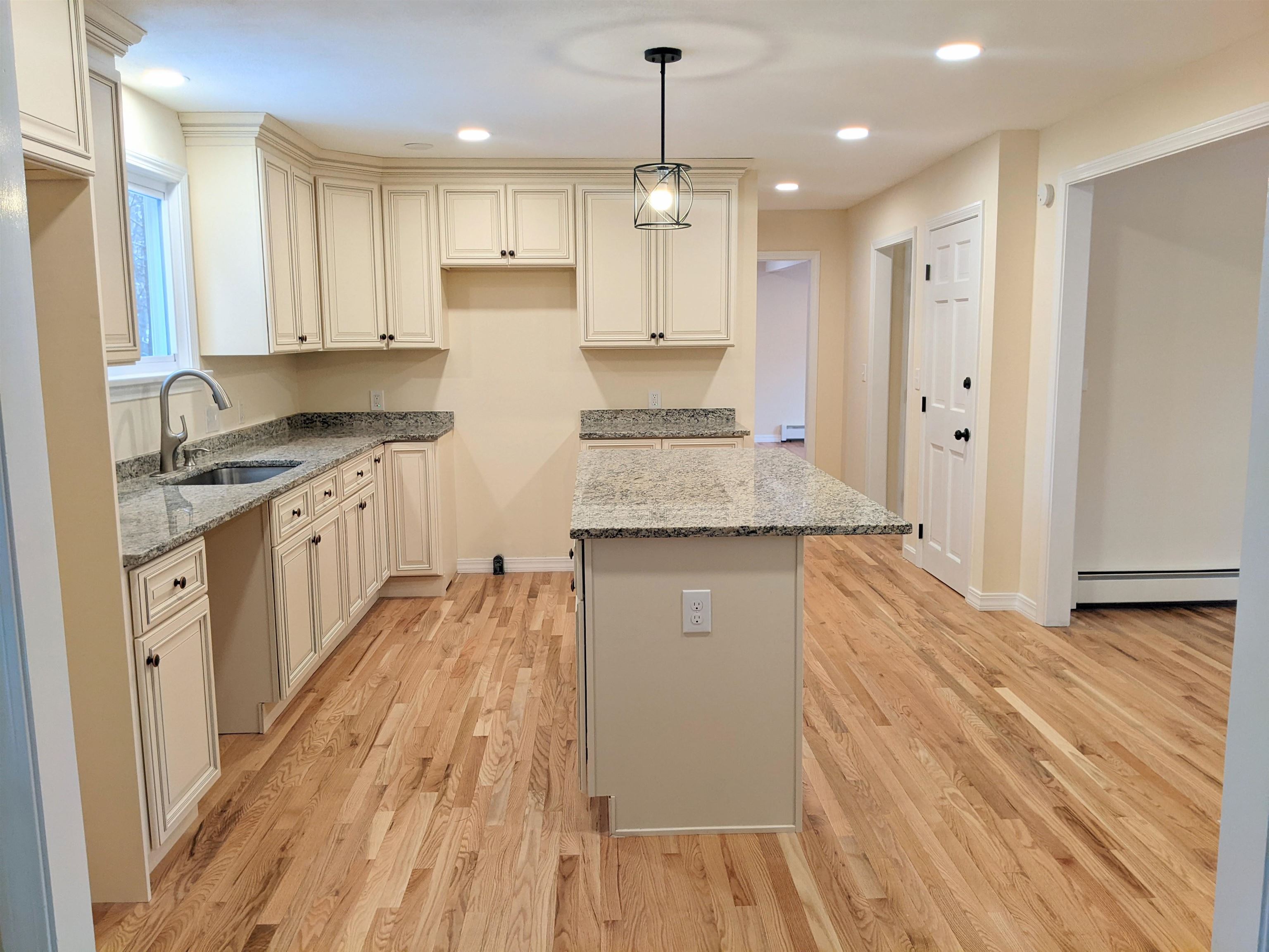 7 Karen Road Windham, NH 03087 - Photo 11 of 37