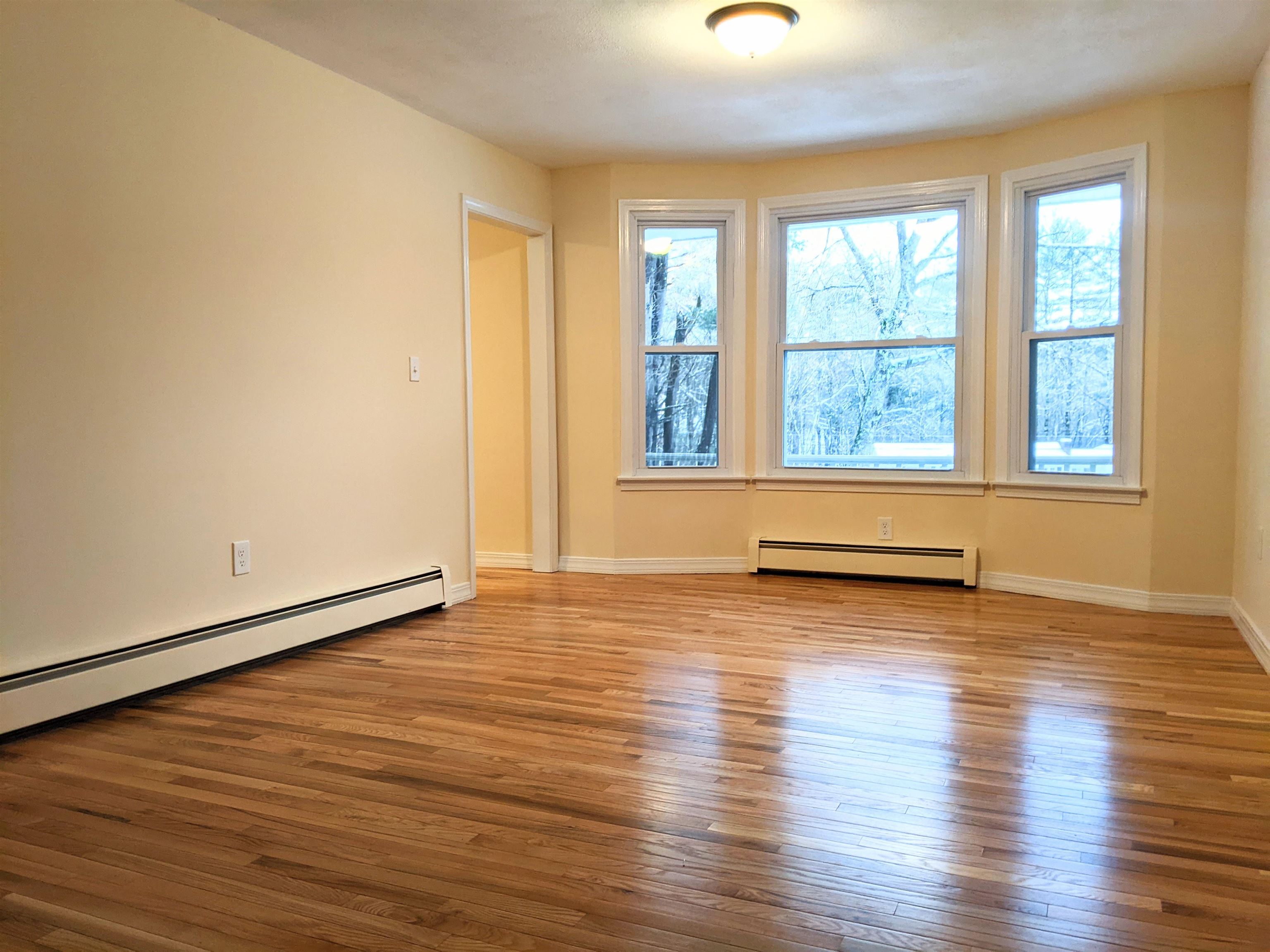 7 Karen Road Windham, NH 03087 - Photo 14 of 37