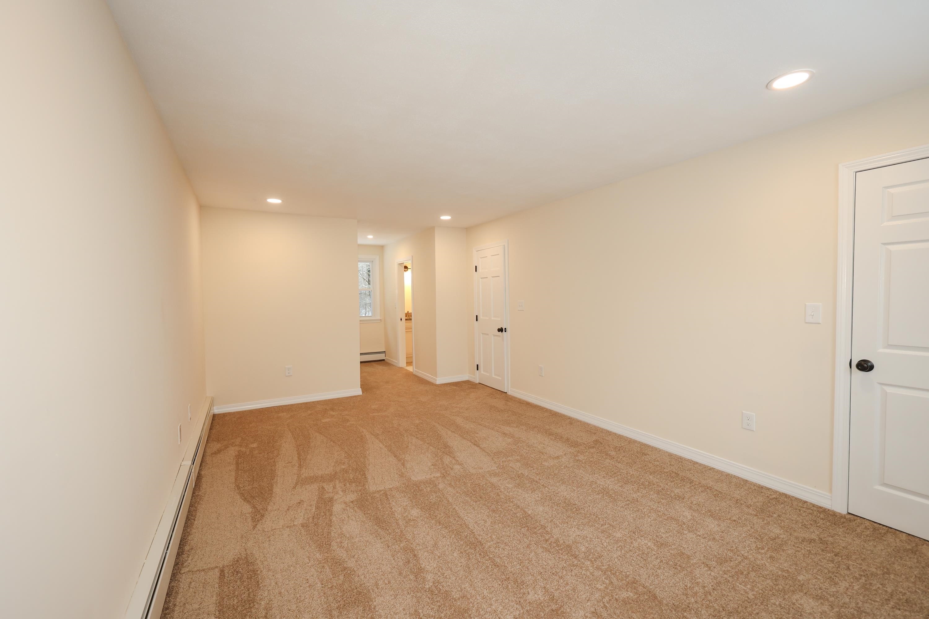7 Karen Road Windham, NH 03087 - Photo 22 of 37