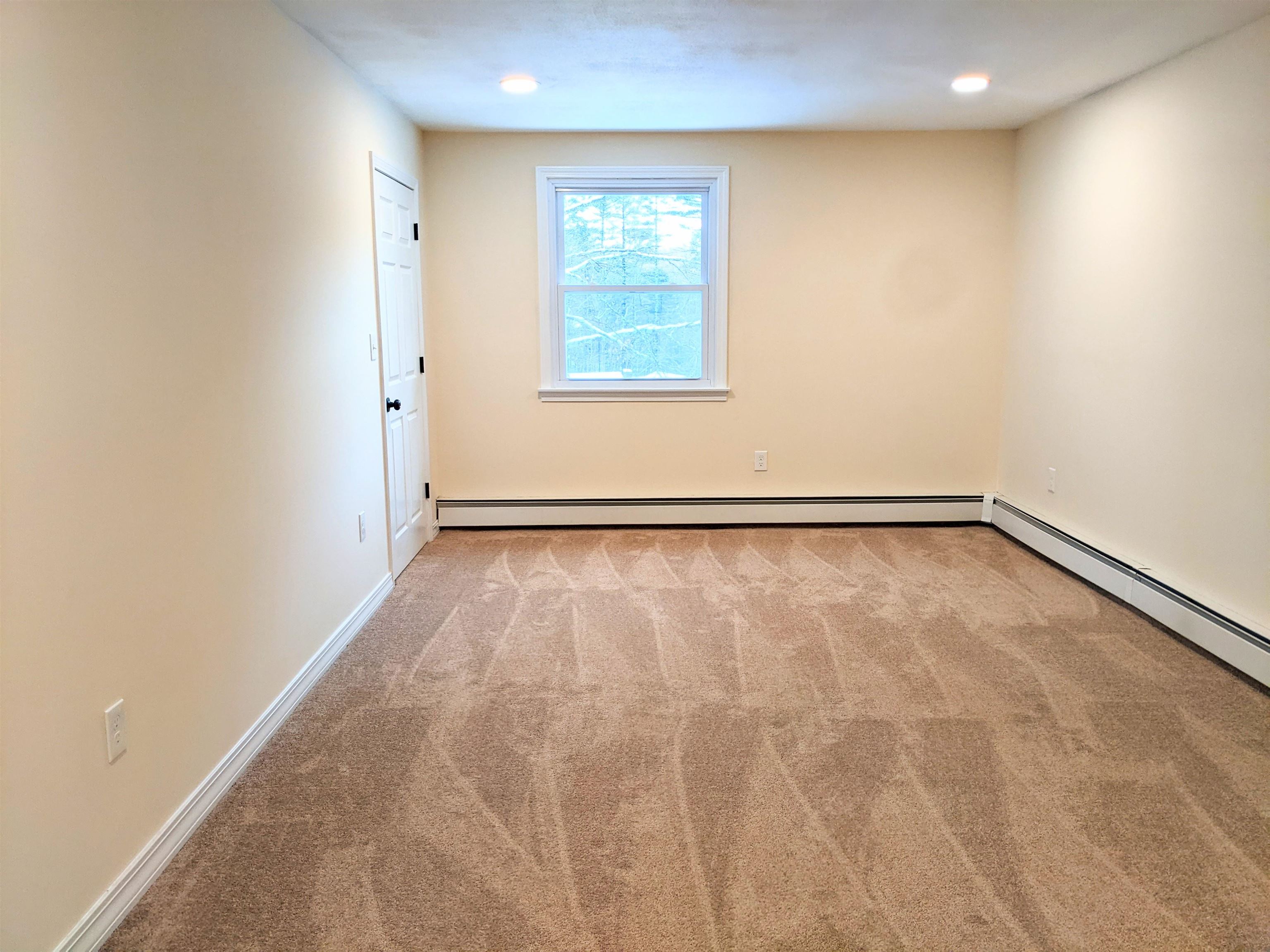 7 Karen Road Windham, NH 03087 - Photo 28 of 37