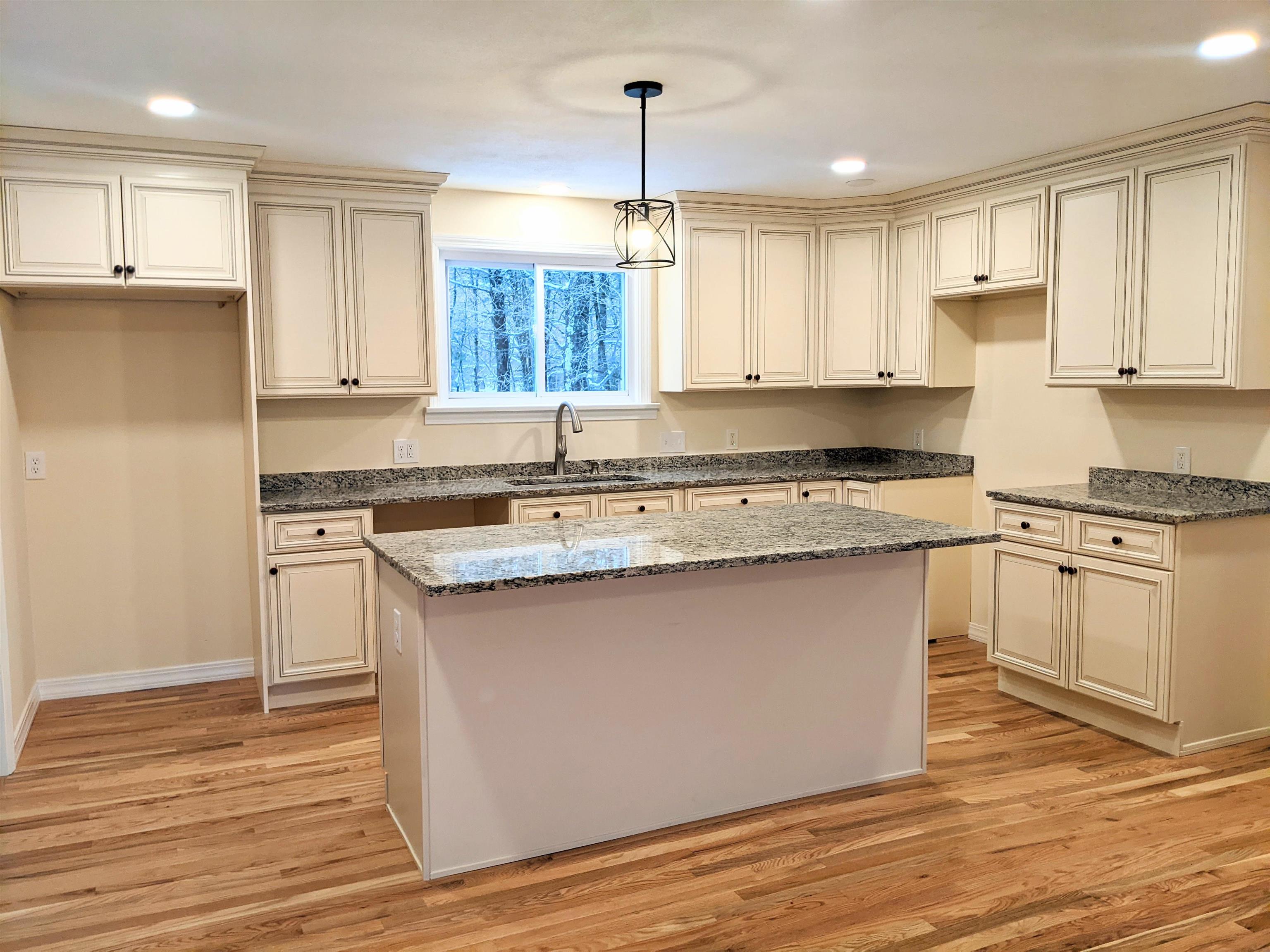 7 Karen Road Windham, NH 03087 - Photo 8 of 37