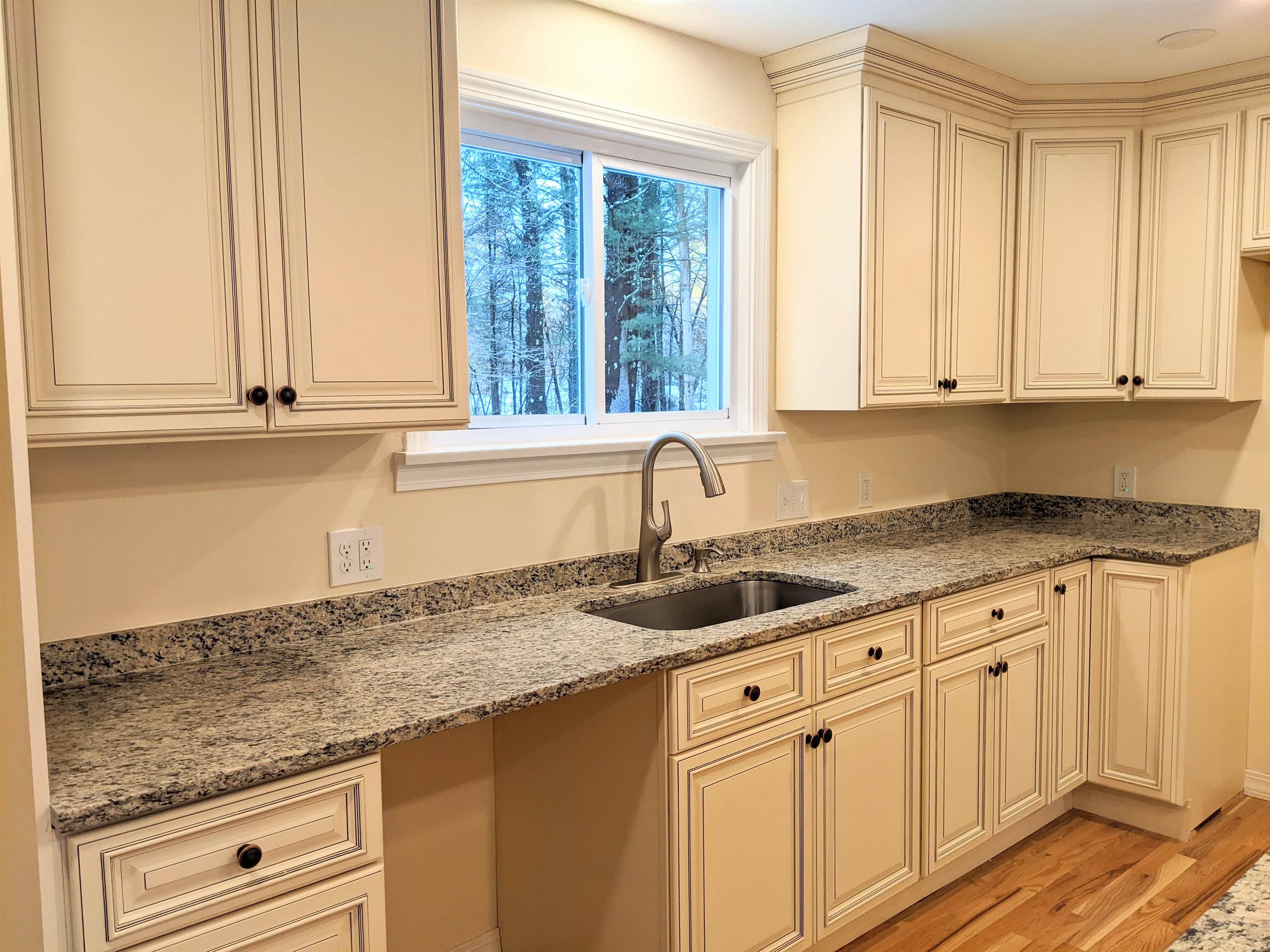 7 Karen Road Windham, NH 03087 - Photo 10 of 37