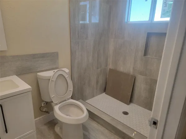 $2,200 | 2250 Road 5732 Cleveland Tx 77327, Cleveland, TX 77327