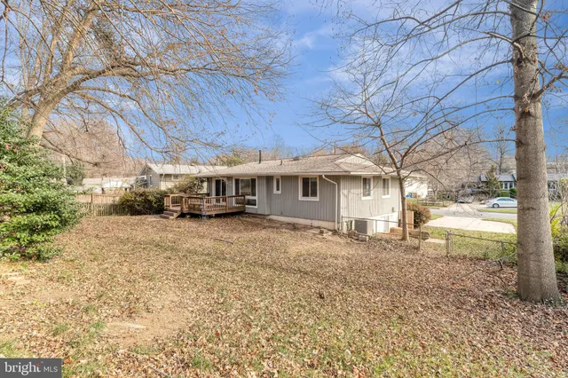 $3,300 | 4304 San Carlos Drive, Fairfax, VA 22030