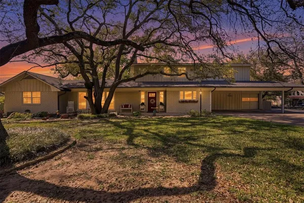$1,110,000 | 5014 Mohawk Court, DeCordova, TX 76049
