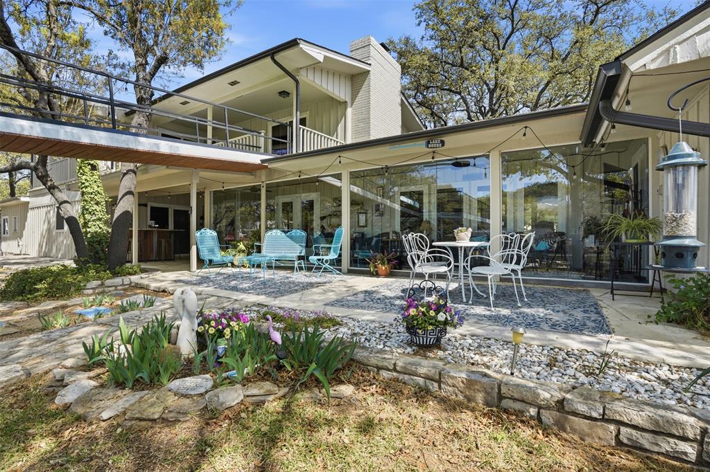 5014 Mohawk Court DeCordova, TX 76049 - Photo 27 of 36 a view of a chairs and a table in the patio