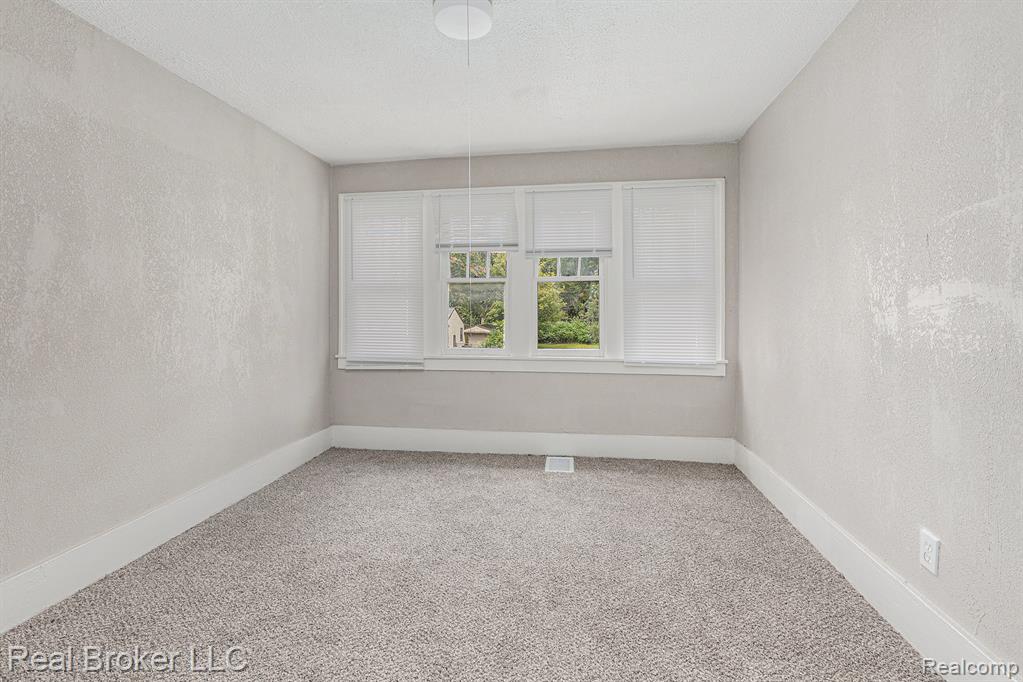 27305 Norfolk Street Inkster, MI 48141 - Photo 8 of 19 Gallery Image 8