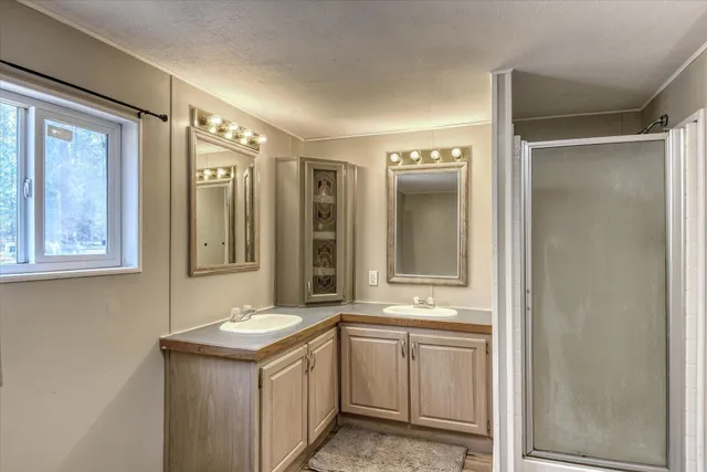 $345,000 | 27904 North Hardesty Road, Chattaroy, WA 99003