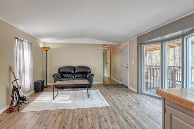 $345,000 | 27904 North Hardesty Road, Chattaroy, WA 99003