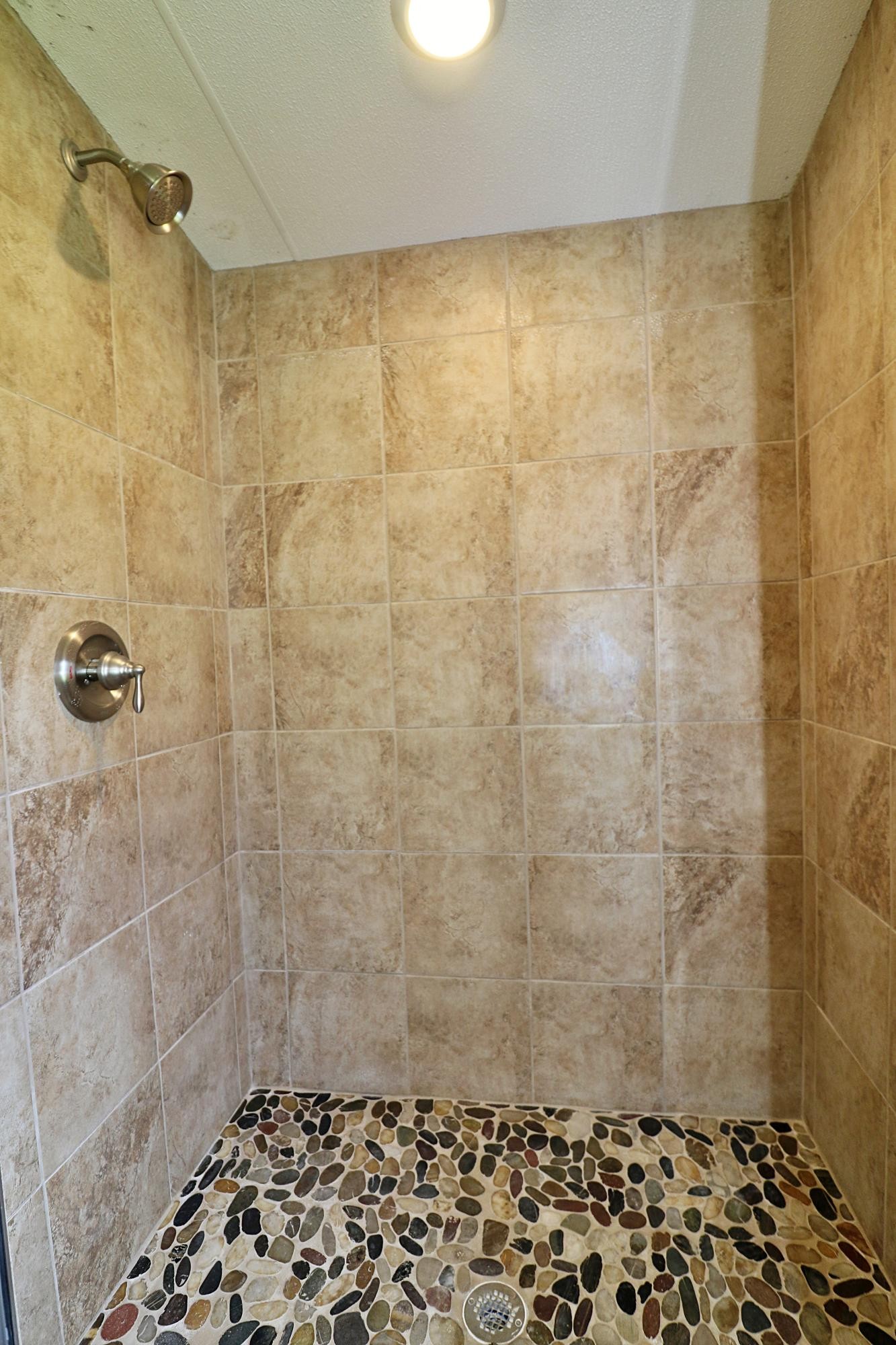 1239 Brimstone Road Robbins, TN 37852 - Photo 13 of 40 Gallery Image 13
