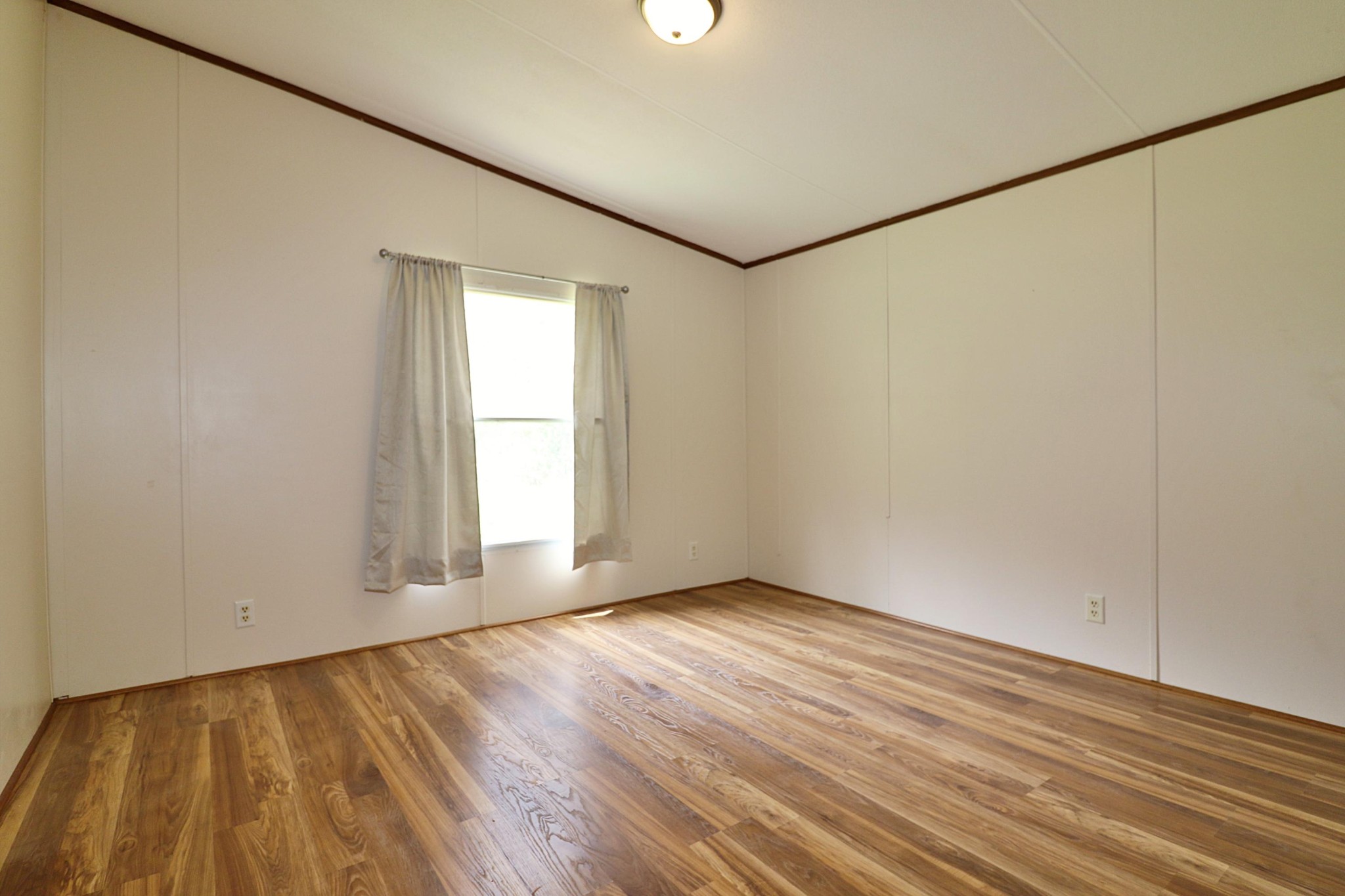 1239 Brimstone Road Robbins, TN 37852 - Photo 16 of 40 Gallery Image 16
