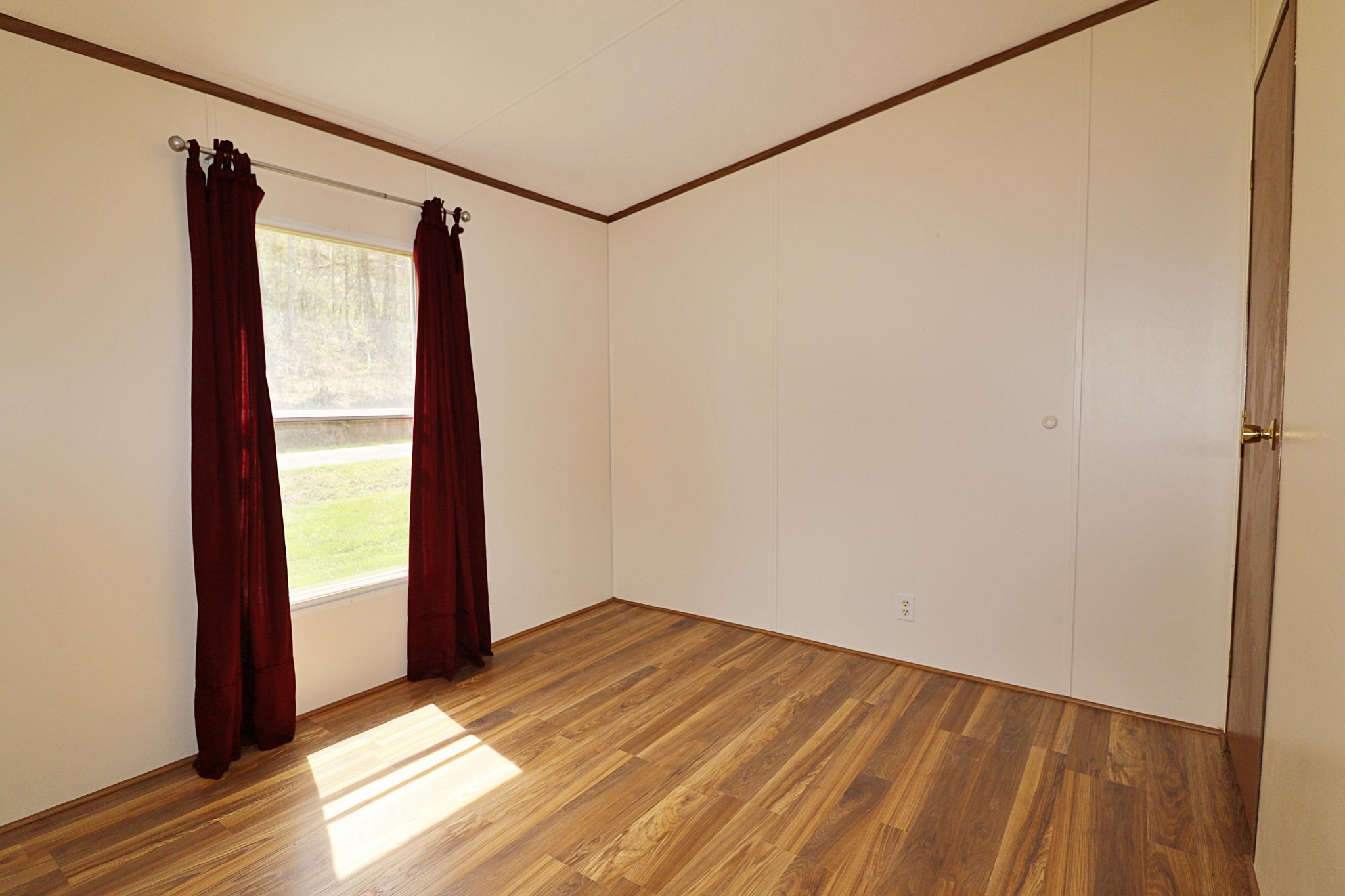 1239 Brimstone Road Robbins, TN 37852 - Photo 17 of 40 Gallery Image 17
