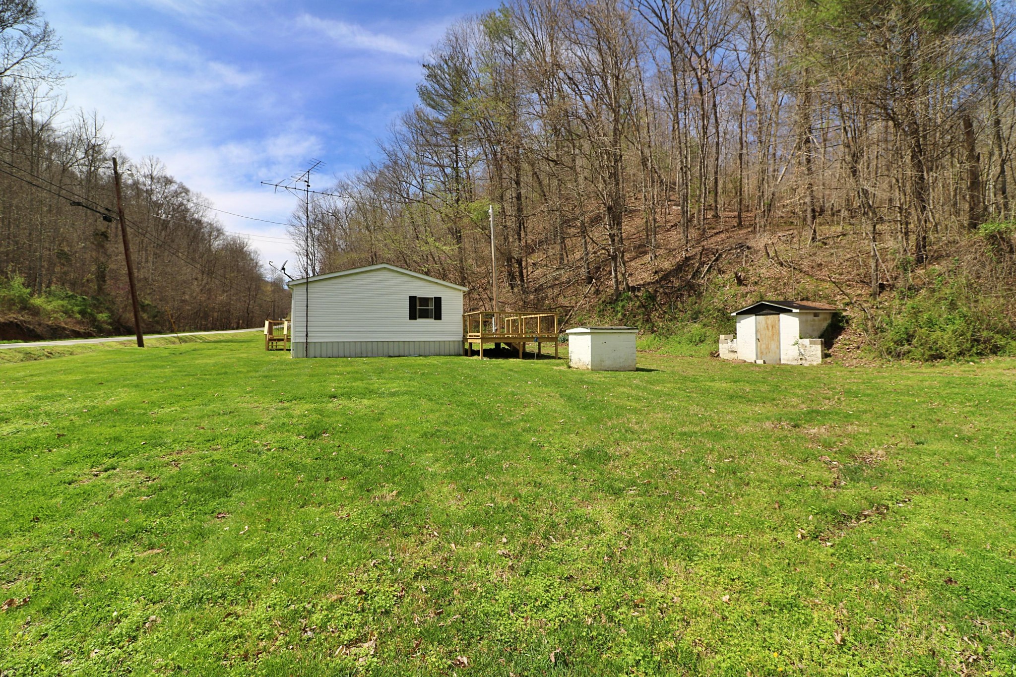 1239 Brimstone Road Robbins, TN 37852 - Photo 26 of 40 Gallery Image 26