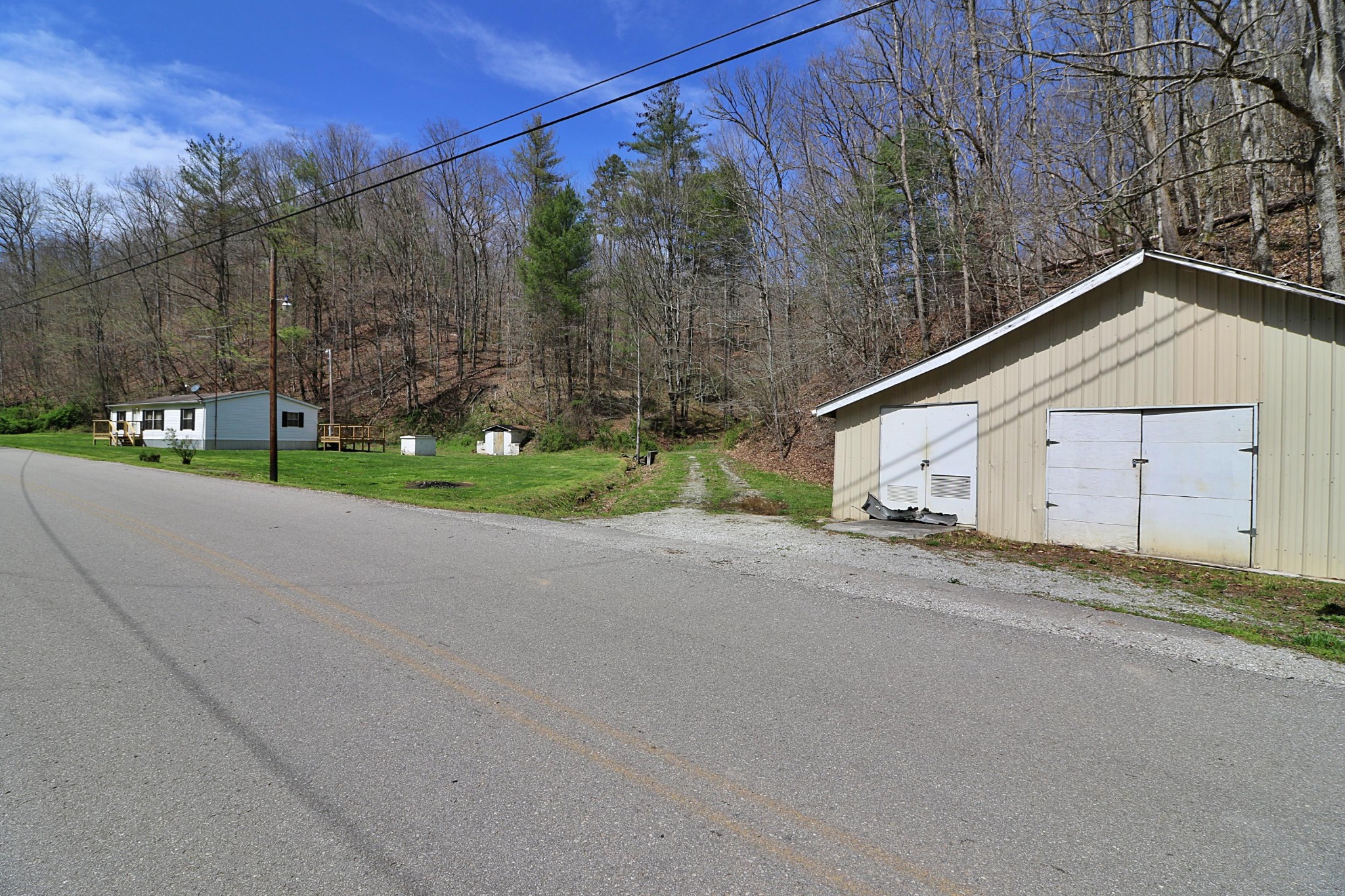1239 Brimstone Road Robbins, TN 37852 - Photo 32 of 40 Gallery Image 32