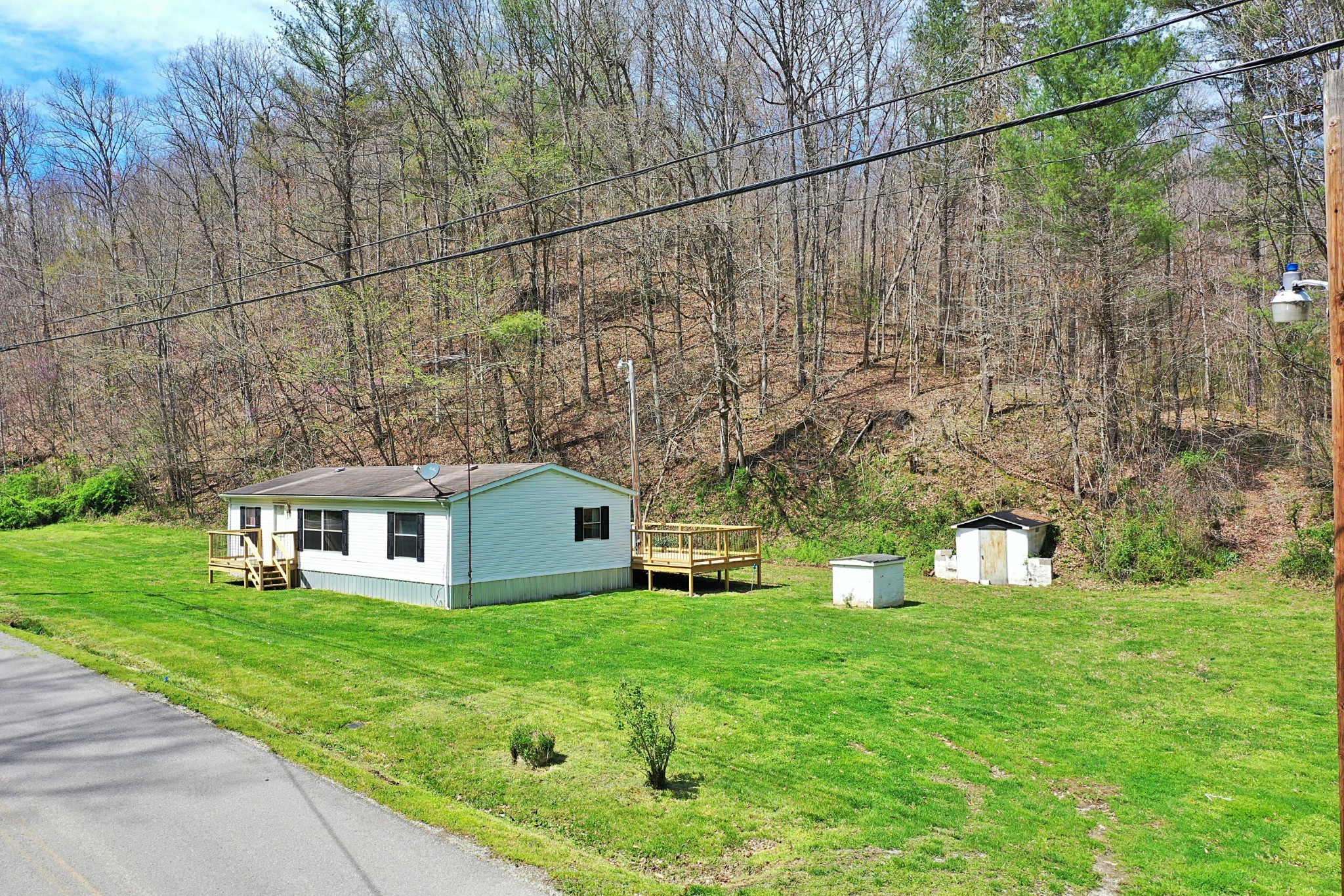1239 Brimstone Road Robbins, TN 37852 - Photo 36 of 40 Gallery Image 36