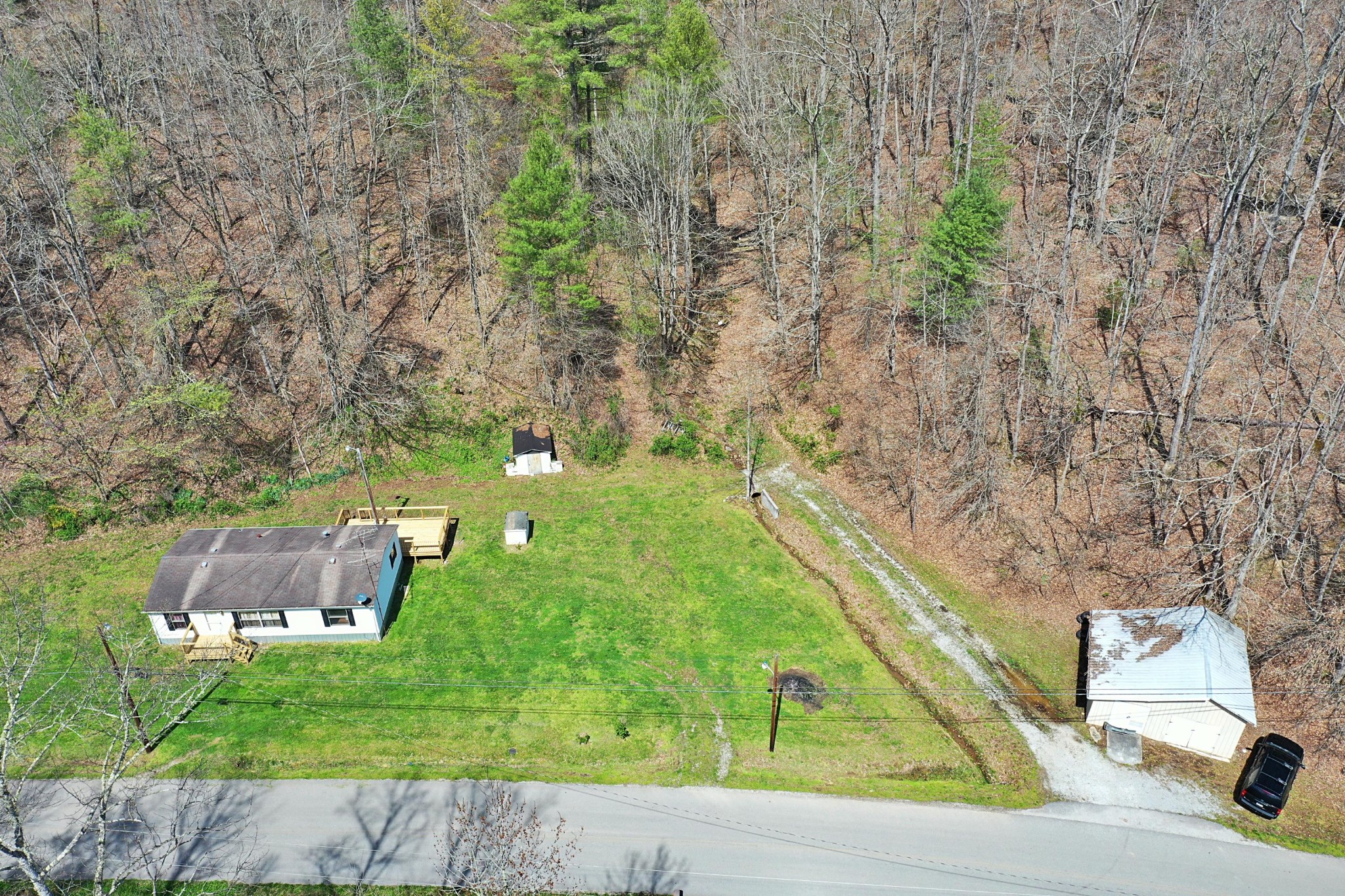 1239 Brimstone Road Robbins, TN 37852 - Photo 37 of 40 Gallery Image 37