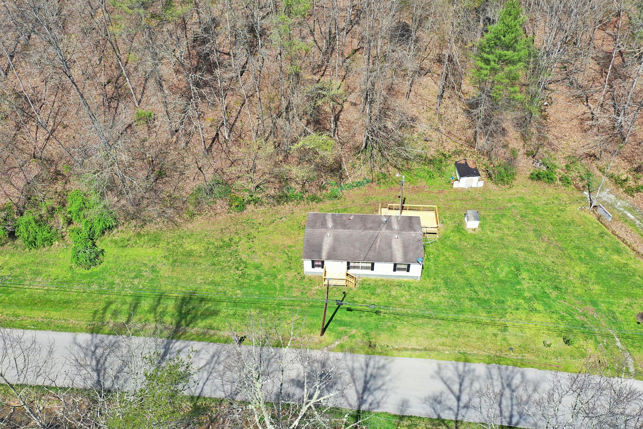 1239 Brimstone Road Robbins, TN 37852 - Photo 38 of 40 Gallery Image 38
