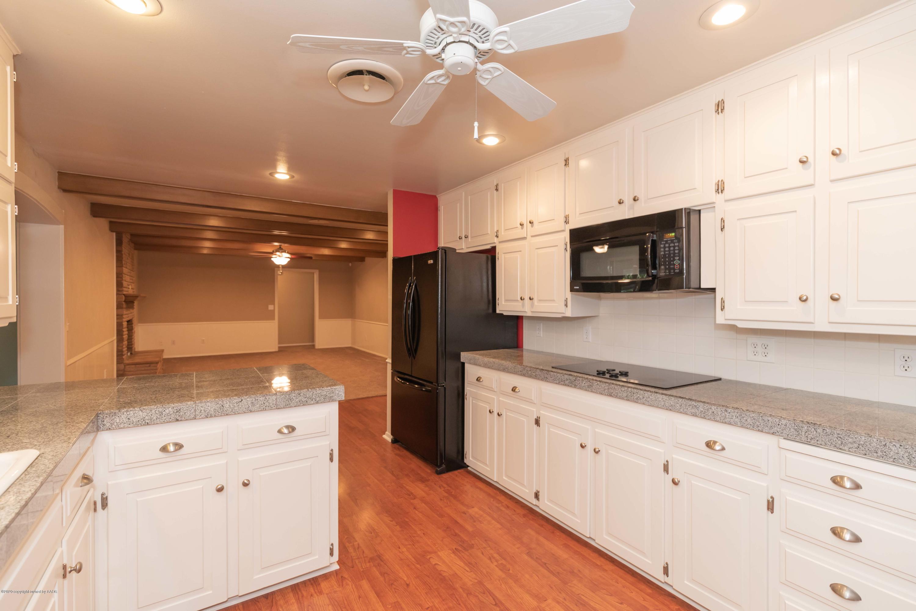 6119 Hanson Road Amarillo, TX 79106 - Photo 34 of 45 KITCHEN VIEW 5