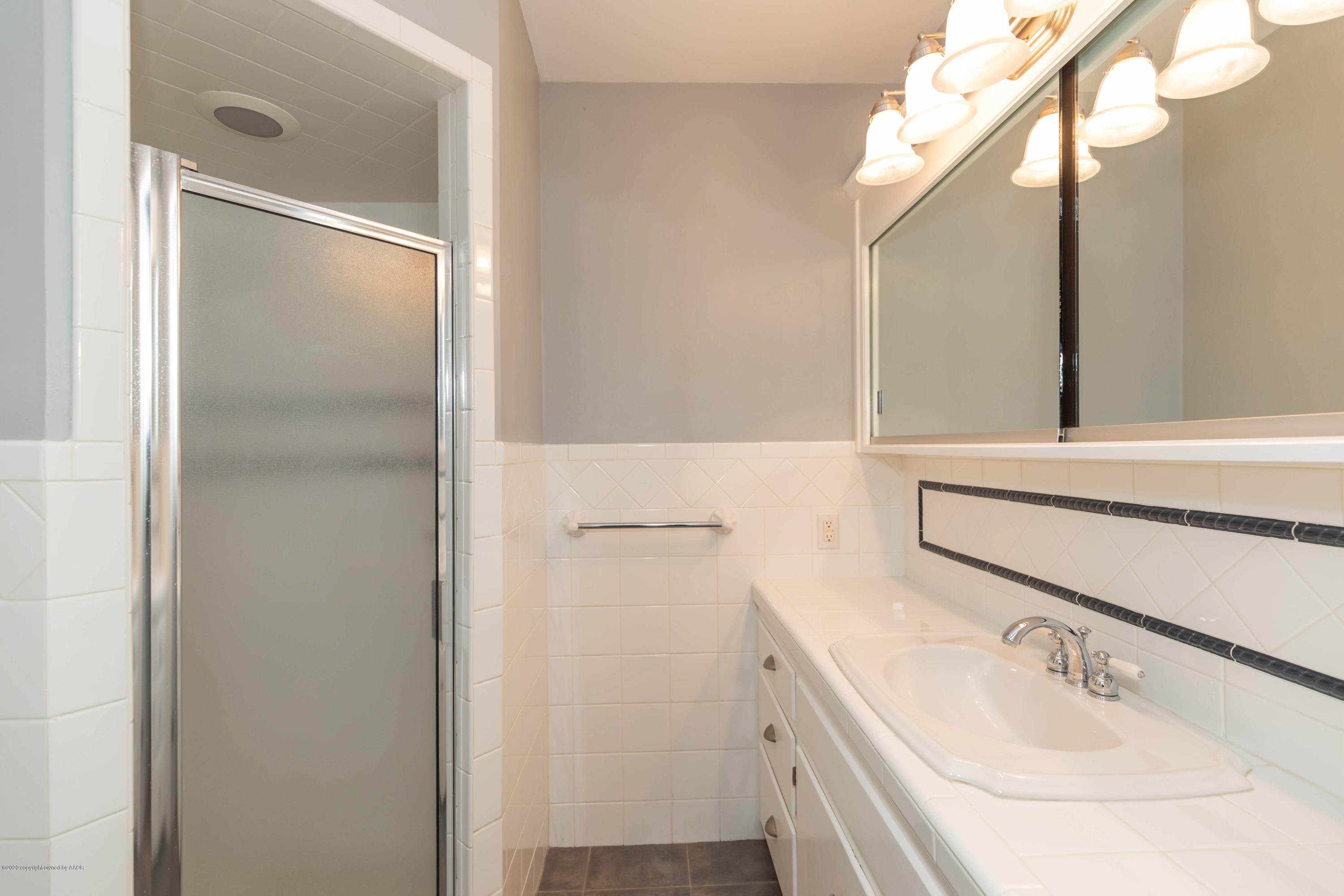 6119 Hanson Road Amarillo, TX 79106 - Photo 35 of 45 MASTER BATH VIEW 1