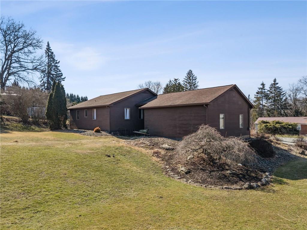 305 Todd School Road Greensburg, PA 15601 - Photo 4 of 38
