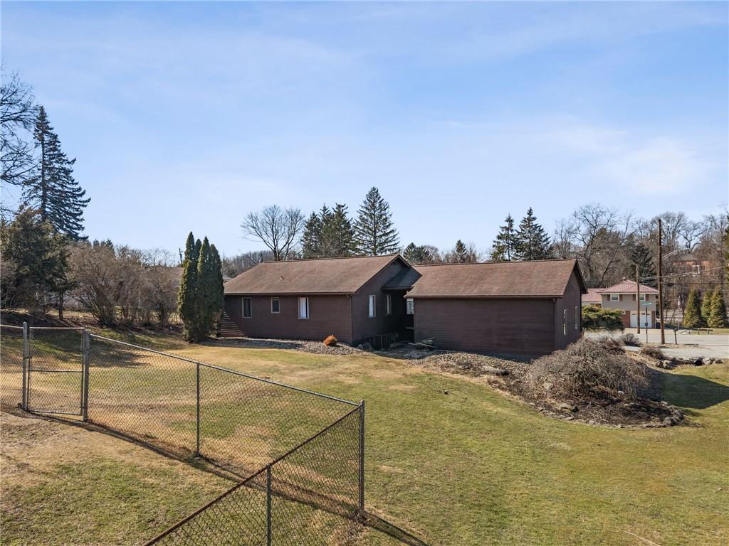 305 Todd School Road Greensburg, PA 15601 - Photo 5 of 38