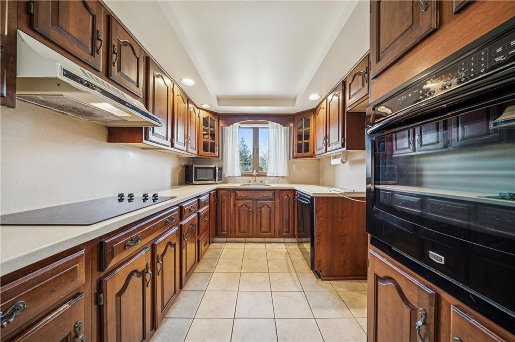 305 Todd School Road Greensburg, PA 15601 - Photo 6 of 38